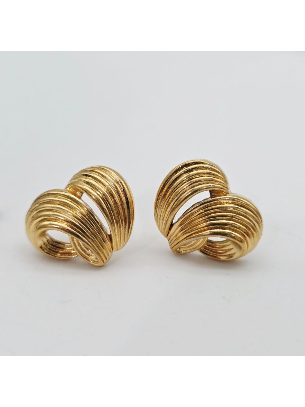 Gold-Tone Ribbed Knot Stud Earrings Vintage Style